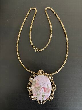 Vintage Gold Tone Broch Pendant Necklace Painted Porcelain